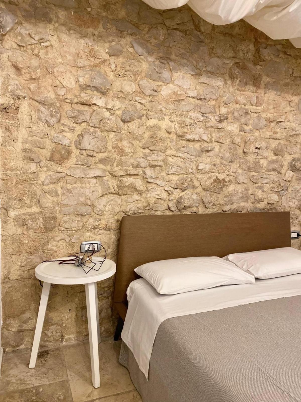 Altrelli Rooms Corato Bagian luar foto