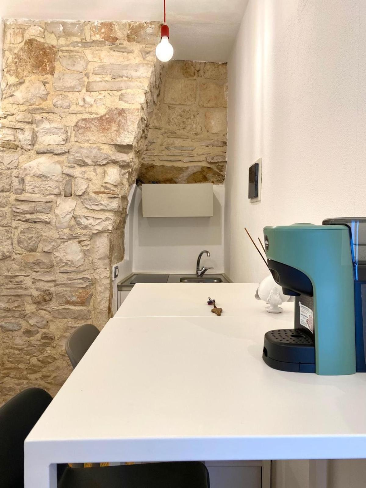 Altrelli Rooms Corato Bagian luar foto